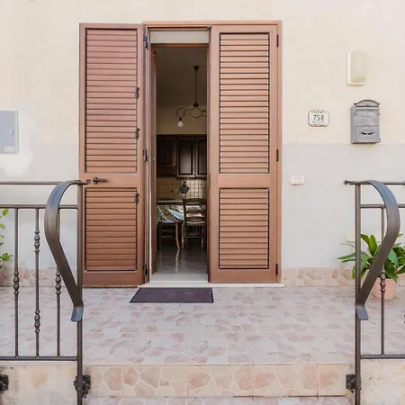 Casa La Piazzetta Tatil Evi